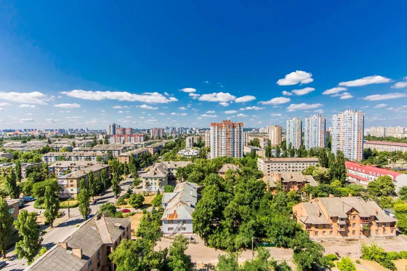 קייב Large 2 Room Apartment With A Beautiful View 2 Min Metro Chernigivska
